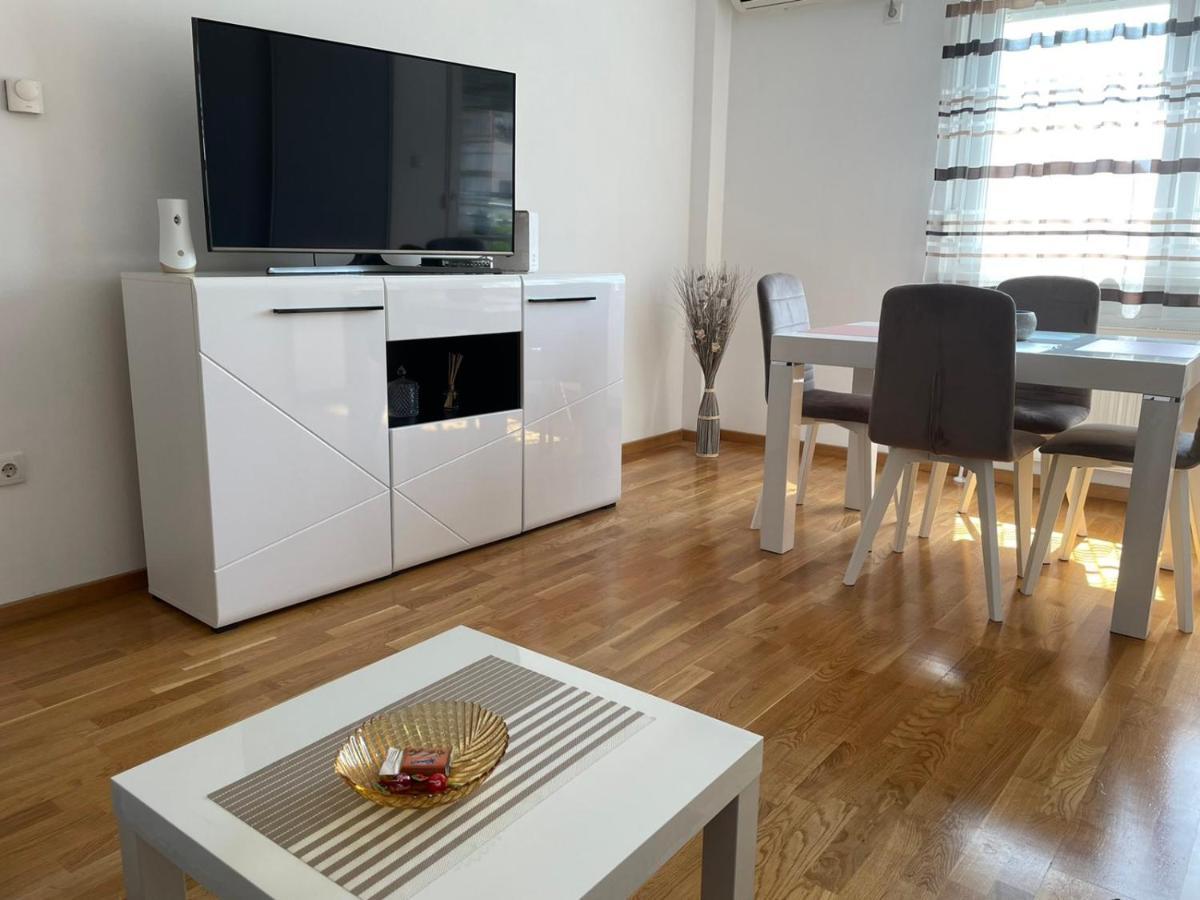 Paris Apartment -Free Private Parking Novi Sad Exterior photo